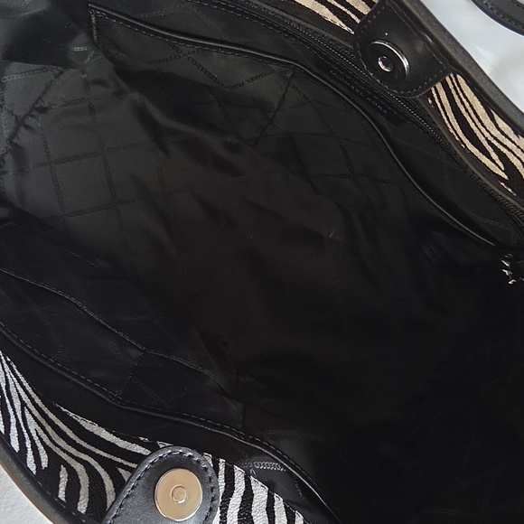 Michael Kors Carter Lg Tote Bag - Picture 4 of 4